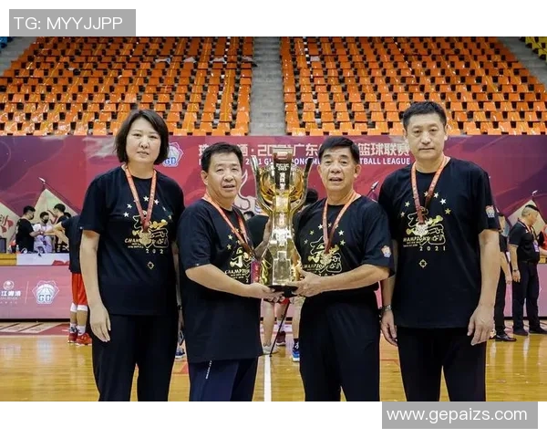 深圳篮球队与北京篮球队赛后分析力量对比与战术探讨